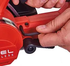 Дисковая (циркулярная) пила Milwaukee Fuel M18 FMCS-0X (без АКБ) Дисковая (циркулярная) пила Milwaukee Fuel M18 FMCS-0X (без АКБ)