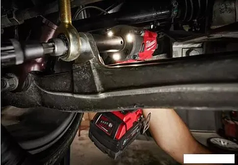 Гайковерт Milwaukee M18 FIW2P12-502X 4933478447 (с 2-мя АКБ, кейс)