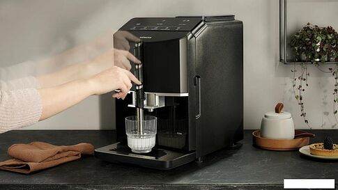 Кофемашина Siemens EQ300 TF301E19