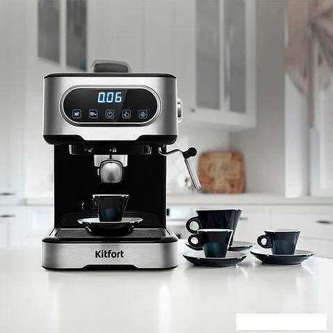 Рожковая помповая кофеварка Kitfort KT-765
