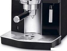 Рожковая кофеварка DeLonghi EC 820.B