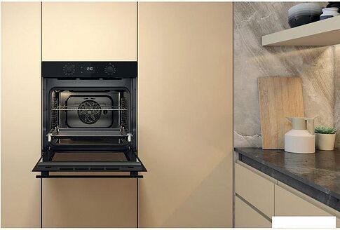 Электрический духовой шкаф Whirlpool OMR58CU1B