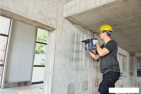 Перфоратор Bosch GBH 18V-26 F Professional 0611910003 (с 2-мя АКБ, кейс)