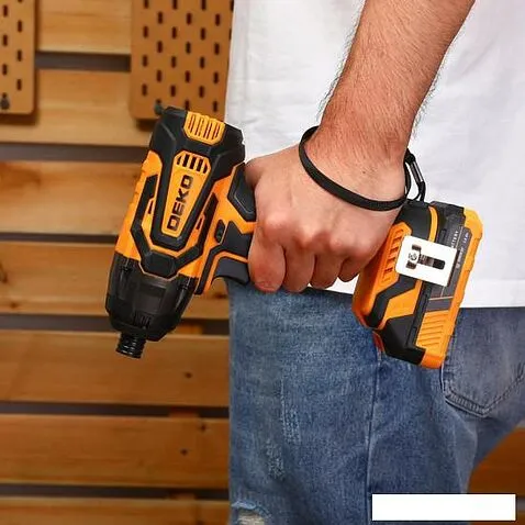 Винтоверт Deko DKIS20-Li 063-4391 (с 1-им АКБ)