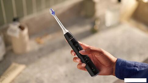 Электрическая зубная щетка Philips Sonicare 6500 HX7411/01