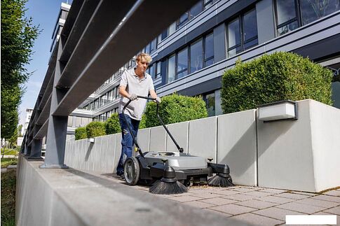 Подметальная машина Karcher KM 70/20 C 2SB Retail 1.517-132.0