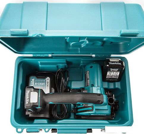 Дисковая пила Makita HS301DWAE (с 2-мя АКБ)