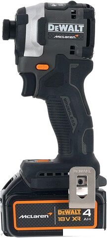 Винтоверт DeWalt DCF85MM2T (с 2-мя АКБ, кейс)
