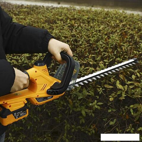 Кусторез Deko DKBC56 065-1254 (с 1-м АКБ)