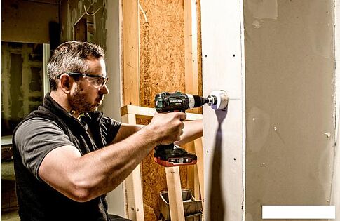 Дрель-шуруповерт Metabo BS 18 LT BL (без АКБ и кейса)