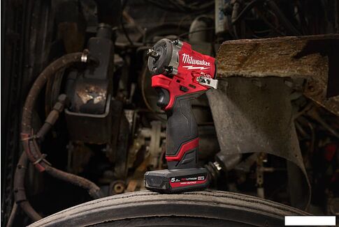 Гайковерт Milwaukee M12 FCIWF12G3-502X 4933493455 (с 2-мя АКБ, кейс)