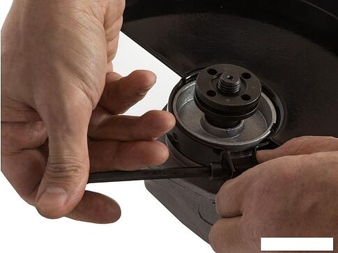 Угловая шлифмашина Pioneer Tools AG-E2400-230-01C