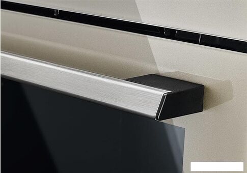 Электрический духовой шкаф Electrolux LOE7C31S