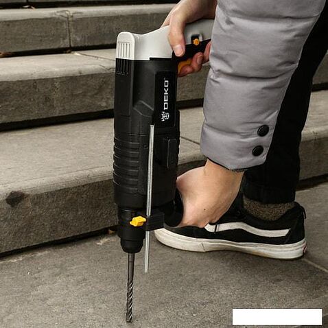 Перфоратор Deko DKH650W SET