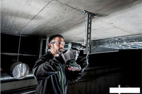 Гайковерт Metabo SSW 18 LTX 300 BL 602395800 (с 2-мя АКБ, кейс)