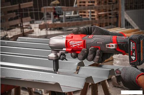 Высечные электрические ножницы Milwaukee M12 FNB16-402X 4933479619 (с 2-мя АКБ, кейс)