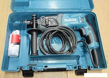 Перфоратор Makita HR 2470 T