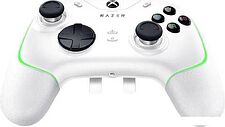 Геймпад Razer Wolverine V2 Chroma (белый)
