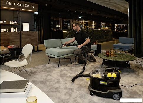 Пылесос Karcher Puzzi 8/1 Anniversary Edition 1.100-248.0