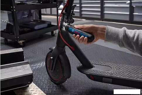 Электроотвертка Bosch Go Professional 06019H2200 (с АКБ, кейс)