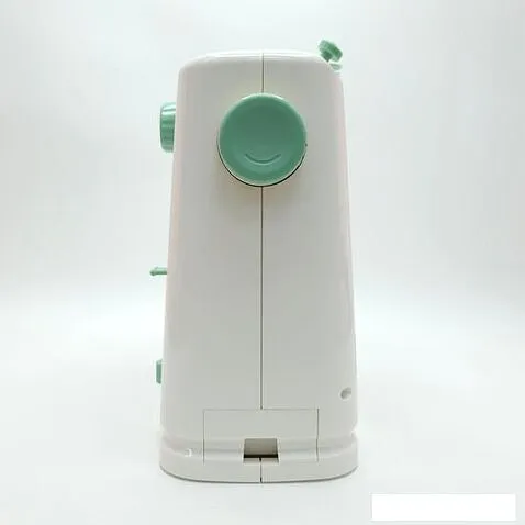 Электромеханическая швейная машина Janete 520