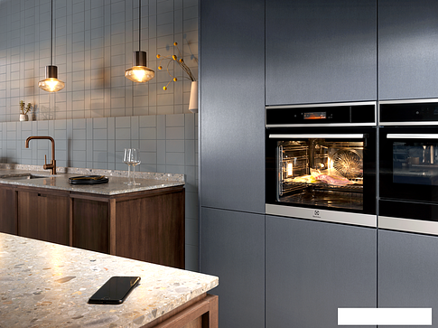 Электрический духовой шкаф Electrolux EOB7S31X