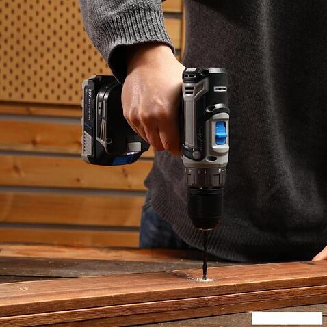 Дрель-шуруповерт Deko DKCD20V One Set63 083-1038 (с 2-мя АКБ, кейс)