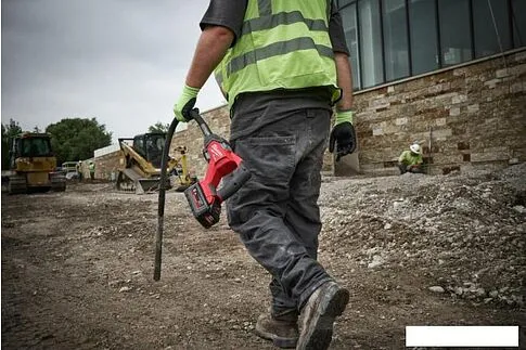 Вибратор глубинный Milwaukee M18 FUEL M18FCVN12-551 4933479597 (с 1-им АКБ)