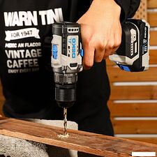 Дрель-шуруповерт Deko ZKCD20V One+ 084-1003 (с 2-мя АКБ, кейс)