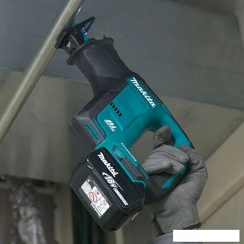 Сабельная пила Makita DJR188Z