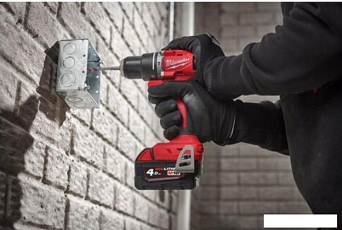 Ударная дрель-шуруповерт Milwaukee M18 M18BLPDRC-502C 4933492826 (с 2-мя АКБ 5 Ач, кейс)
