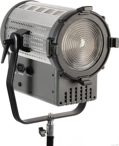 Лампа GreenBean Fresnel 500 LED X3 DMX
