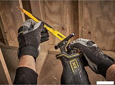 Сабельная пила DeWalt DCS382N (без АКБ)