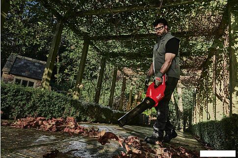 Ручная воздуходувка Milwaukee M18 FUEL M18FBLG3-0 4933493301 (без АКБ)