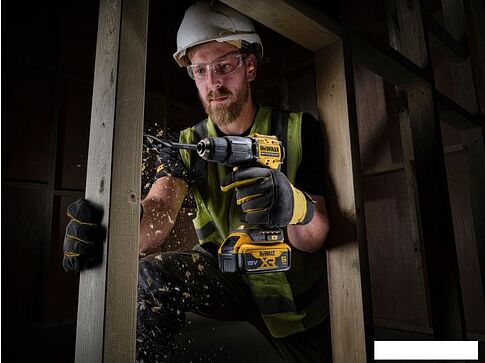 Ударная дрель-шуруповерт DeWalt DCD100YP2T (с 2-мя АКБ 5 Ач, кейс)