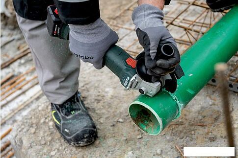 Угловая шлифмашина Metabo W 18 L 9-125 602247510 (с 2-мя АКБ, кейс)
