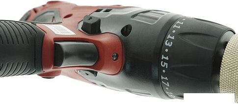 Дрель-шуруповерт Энергомаш Гарант ДС1-400