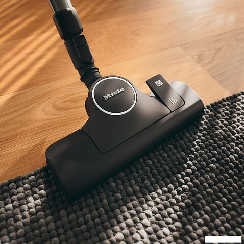 Пылесос Miele Complete C3 125 Edition (белый лотос)