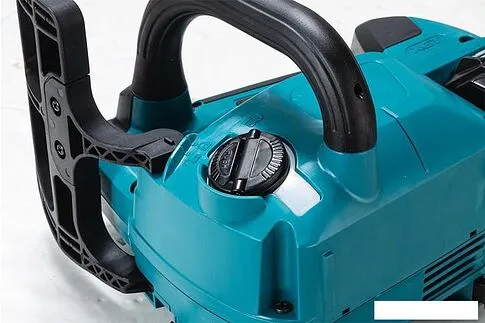 Аккумуляторная пила Makita UC004GZ (без АКБ)