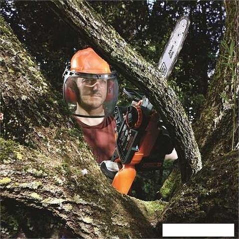 Аккумуляторная пила Black & Decker GKC3630L20 (с 1-м АКБ 2 Ah)