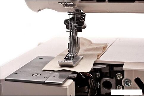 Распошивальная машина Merrylock Cover Stitch Auto