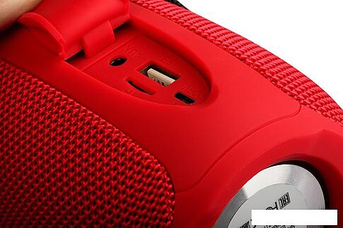 Беспроводная колонка QUMO BatteryBeats (красный)