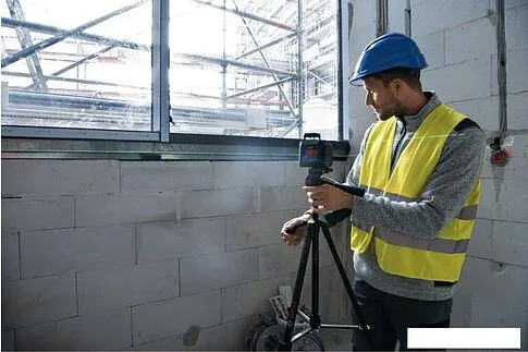 Лазерный нивелир Bosch GLL 2-20 G Professional 0601065000 (сумка, держатель, 4xAA)