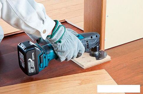 Мультифункциональная шлифмашина Makita DTM50RFE