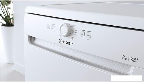 Посудомоечная машина Indesit DFE 1B19 13