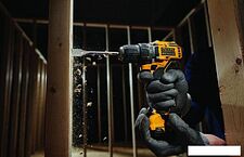 Дрель-шуруповерт DeWalt DCD701N-XJ (без АКБ) Дрель-шуруповерт DeWalt DCD701N-XJ (без АКБ)