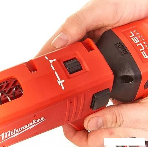 Шуруповерт для гипсокартона Milwaukee M18 FSGC-202X 4933459199 (с 2-мя АКБ, кейс)