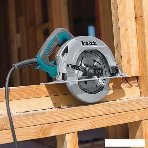 Дисковая пила Makita HS7600