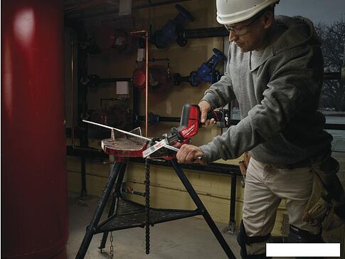 Сабельная пила Milwaukee M12 CHZ-602X Fuel 4933451511 (с 2-мя АКБ, кейс)