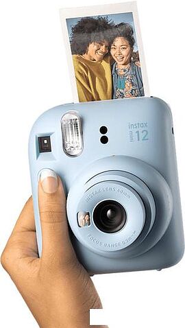 Фотоаппарат Fujifilm Instax Mini 12 (голубой) + голубой чехол Sundays с ремнем